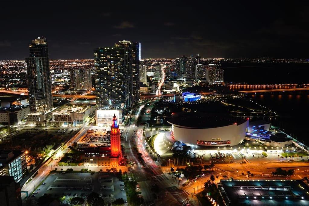 Miami Sunset City View Exterior photo