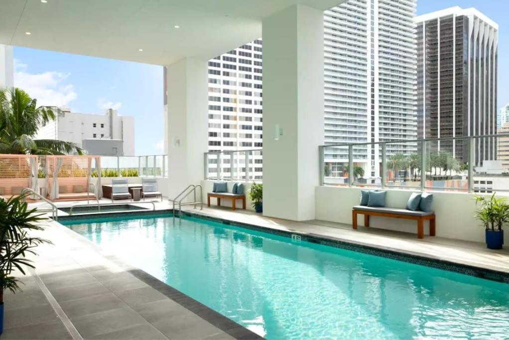 Miami Sunset City View Exterior photo