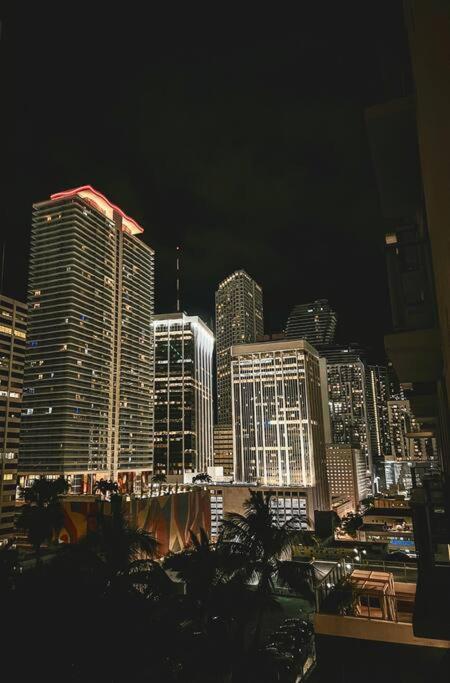 Miami Sunset City View Exterior photo